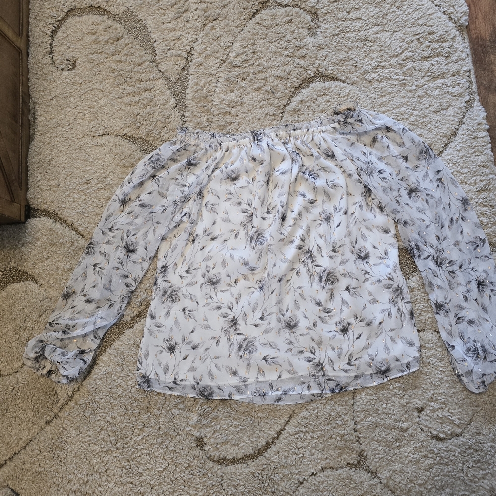 WHBM off shoulder top, sz L